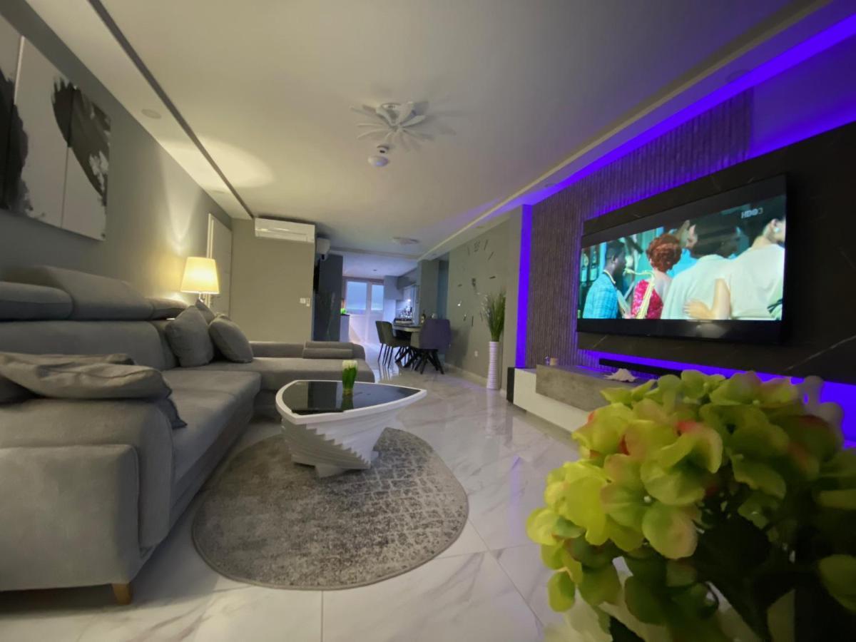 Apart72 - Modern And Cosy Varna Exterior photo
